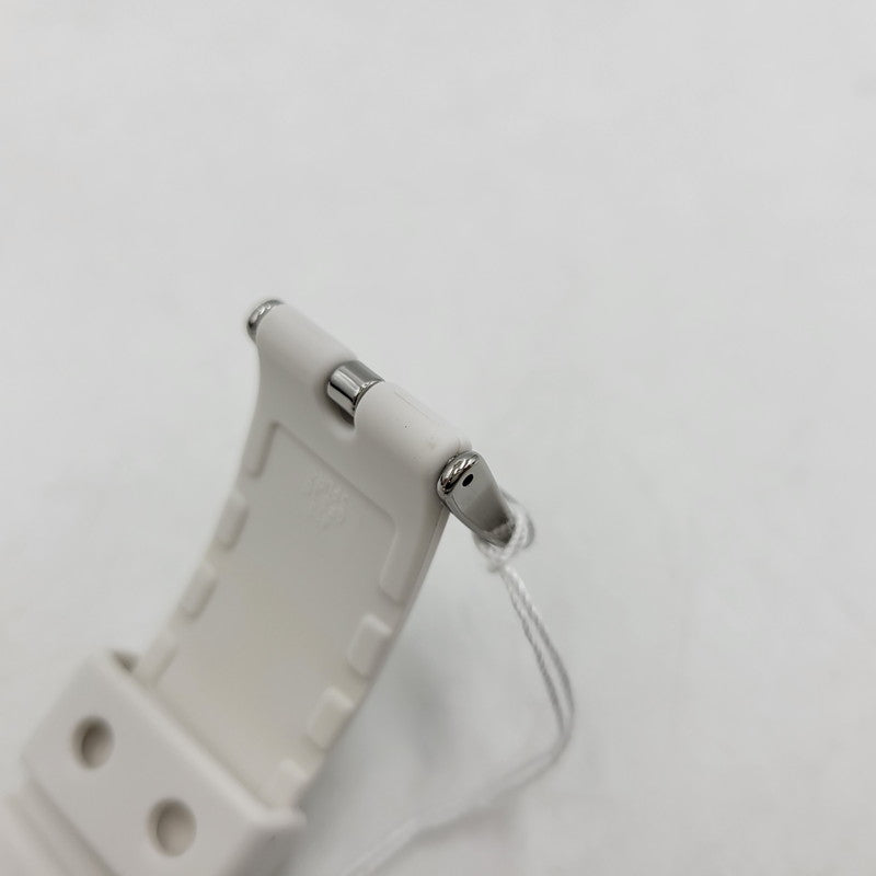 【中古美品】【メンズ/レディース】 G-SHOCK ジーショック DW-5600MW-7 腕時計 199-260527-as-08-izu サイズ：48.9 × 42.8 × 13.4 mm カラー：ホワイト 万代Net店