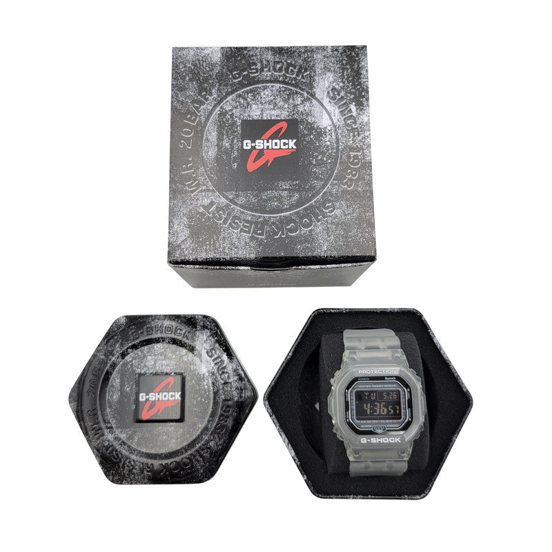 【中古美品】【メンズ/レディース】 G-SHOCK ジーショック DW-B5600G-7 腕時計 199-260527-as-06-izu サイズ：48.9 × 42.8 × 13.4 mm カラー：クリア×ホワイト 万代Net店
