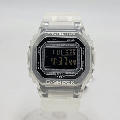 【中古美品】【メンズ/レディース】 G-SHOCK ジーショック DW-B5600G-7 腕時計 199-260527-as-06-izu サイズ：48.9 × 42.8 × 13.4 mm カラー：クリア×ホワイト 万代Net店