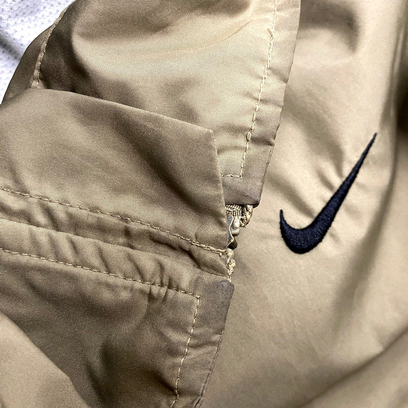 【中古品】【メンズ】 NIKE ナイキ NYLON TRACK JACKET ナイロントラックジャケット アウター 長袖 148-250419-ma-04-izu サイズ：XL カラー：BEIGE 万代Net店