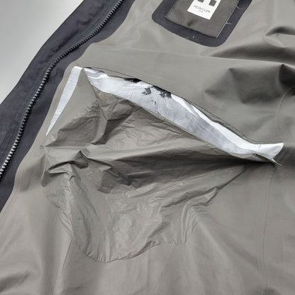 【中古品】【メンズ】 MONCLER モンクレール × HYKE ハイク LANGUARD GIUBBOTTO NYLON HOODED COAT G209K1C00004 ナイロン フーデッド コート アウター 141-250423-as-01-izu サイズ：2 カラー：ブラック 万代Net店