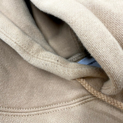 【中古品】【メンズ】 THISISNEVERTHAT ARCH LOGO HOODED SWEATSHIRT TN223TSWHO01 ディスイズネバーザット アーチロゴフーディスウェット パーカー ロゴ 刺繍 長袖 裏起毛 トップス 142-250428-ay-14-izu サイズ：L カラー：ベージュ系 万代Net店