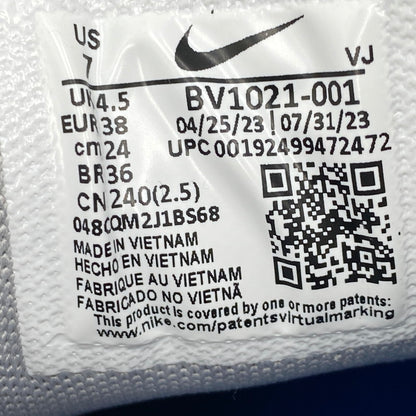 【中古品】【レディース】 NIKE ナイキ BV1021-001 W P-6000 靴 スニーカー シューズ 166-250427-ma-09-izu サイズ：24cm カラー：METALLIC SILVER/TEAM ROYAL-WHITE-BLACK 万代Net店