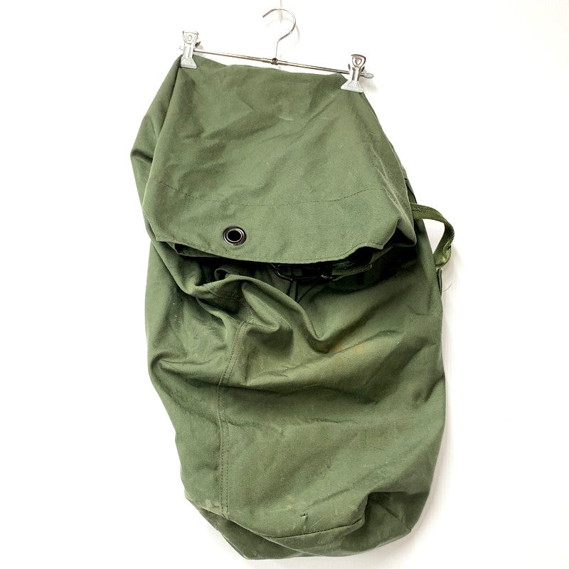 【現状渡し品】【メンズ/レディース】 U.S.ARMY ユーエスアーミー MILITARY DUFFEL BAG ミリタリーダッフル バック リュック カバン 鞄 188-250726-ya-04-izu カラー：カーキ 万代Net店