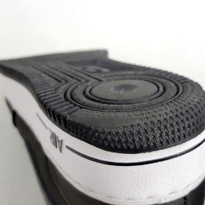 【中古品】【メンズ】 NIKE ナイキ × STUSSY ステューシー AIR FORCE 1 '07 MID SP DJ7840-001 エア フォース 1 '07 ミッド SP スニーカー シューズ 靴 160-250506-as-07-izu サイズ：28cm カラー：BLACK/BLACK-BLACK 万代Net店