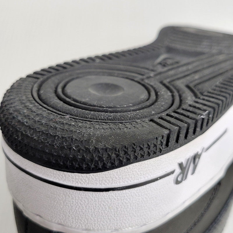 【中古品】【メンズ】 NIKE ナイキ × STUSSY ステューシー AIR FORCE 1 '07 MID SP DJ7840-001 エア フォース 1 '07 ミッド SP スニーカー シューズ 靴 160-250506-as-07-izu サイズ：28cm カラー：BLACK/BLACK-BLACK 万代Net店