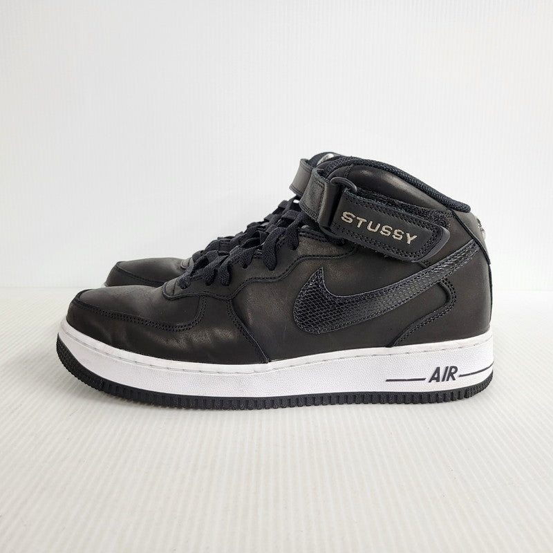 【中古品】【メンズ】 NIKE ナイキ × STUSSY ステューシー AIR FORCE 1 '07 MID SP DJ7840-001 エア フォース 1 '07 ミッド SP スニーカー シューズ 靴 160-250506-as-07-izu サイズ：28cm カラー：BLACK/BLACK-BLACK 万代Net店
