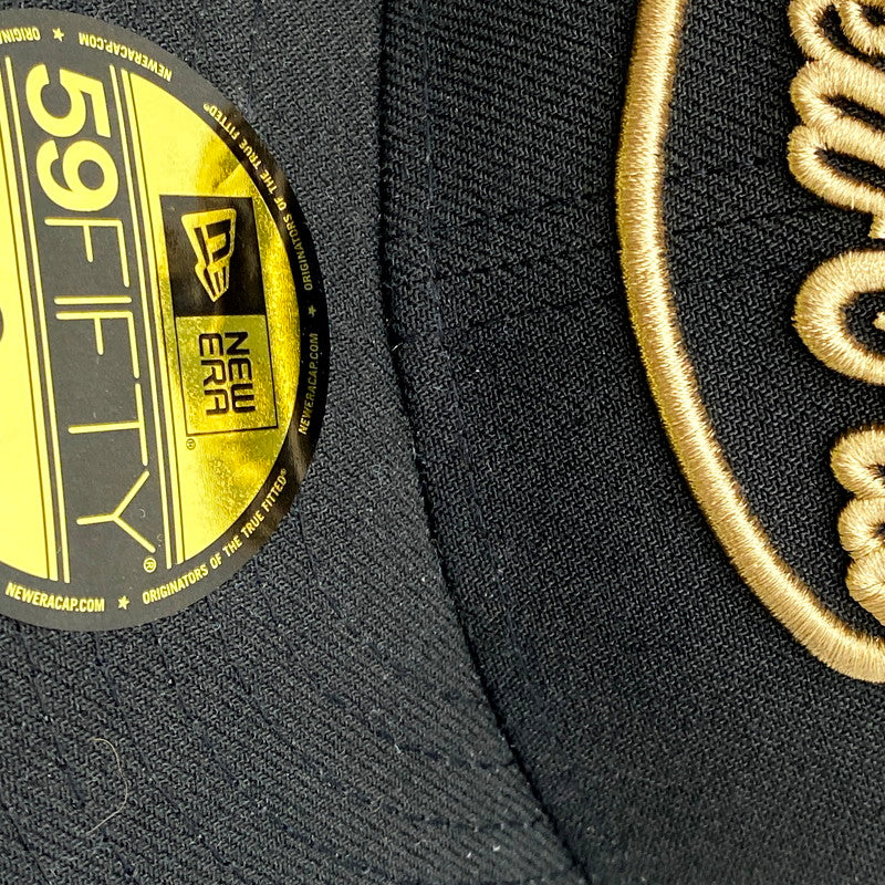 【中古品】【メンズ/レディース】 NEW ERA ニューエラ 59FIFTY 59FIFTY DAY MEMORIAL COLLECTION RETRO CROWN CAP メモリアルコレクション レトロクラウンキャップ ロゴ 刺繍 帽子 服飾雑貨 185-250510-ay-22-izu サイズ：8 カラー：ブラック 万代Net店