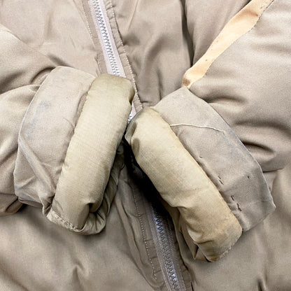 【現状渡し品】【メンズ】 WILDTHINGS ワイルドシングス USMC GEN3 LEVEL7 PARKA 8415-01-555-1272 W911-QY-09-F-0236 3197 ゲン3 レベル7 パーカー ジャケット アウター 144-250511-as-09-izu サイズ：M-S カラー：ブラウン 万代Net店