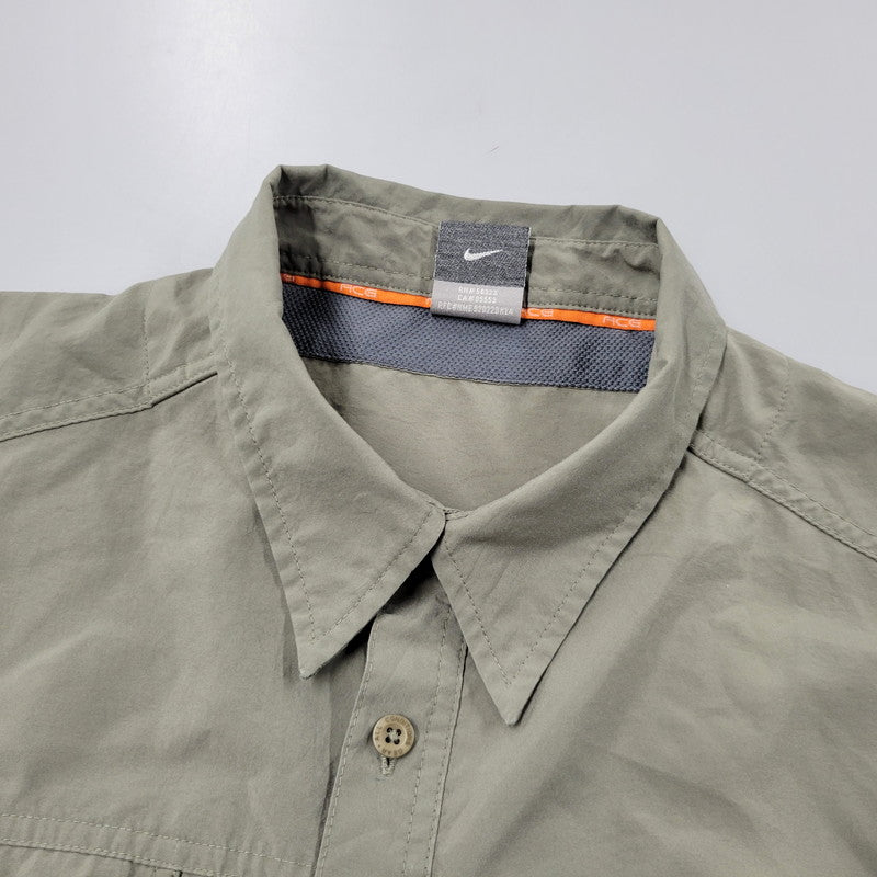 【中古品】【メンズ】 NIKE ACG ナイキ エーシージー SS SHIRT ショートスリーブ シャツ 半袖 トップス 146-250524-as-21-izu サイズ：L カラー：カーキ系 万代Net店
