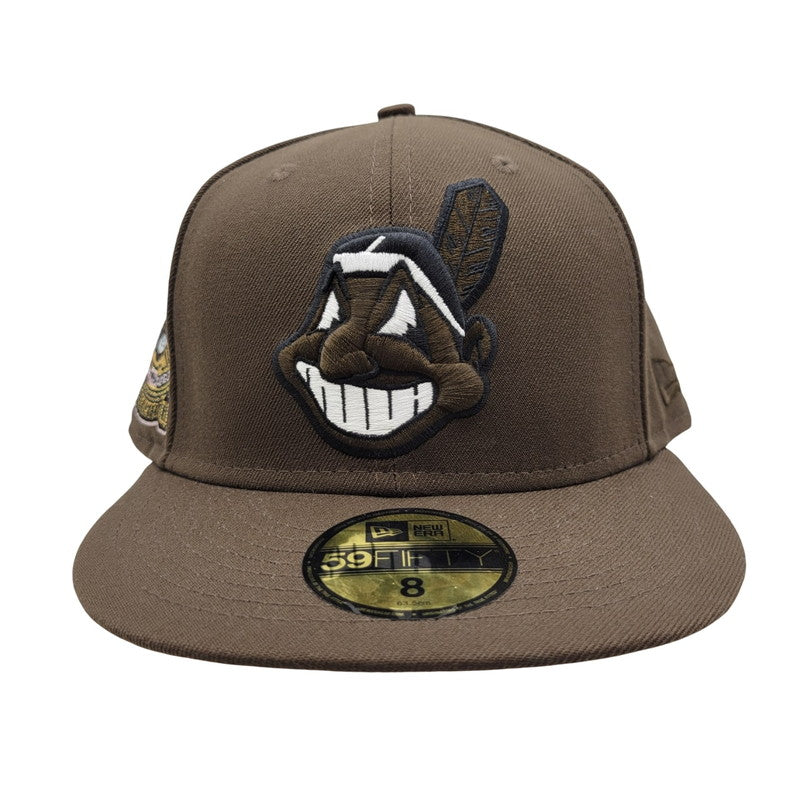 【中古品】【メンズ/レディース】 NEW ERA ニューエラ CLEVELAND INDIANS MLB WAHOO CUSTOM 59FIFTY CAP クリーブランド・ガーディアンズ ワフー酋長 BBキャップ ロゴ 刺繍 帽子 服飾雑貨 185-250516-ay-05-izu サイズ：8(63.5cm) カラー：ブラウン×ピンク 万代Net店