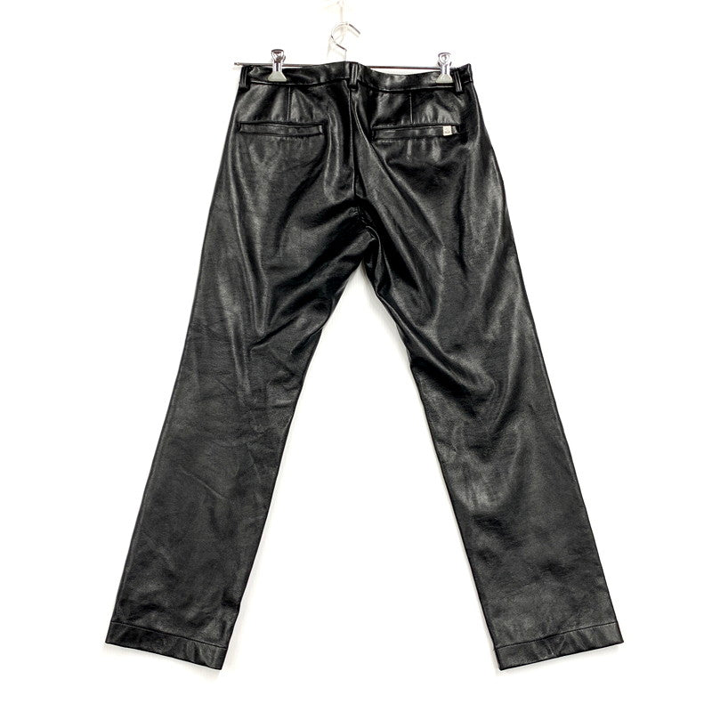 【中古品】【メンズ】 FAKE LEATHER SLACKS PANTS フェイクレザースラックスパンツ ボトムス 153-250517-as-28-izu サイズ：M カラー：ブラック 万代Net店