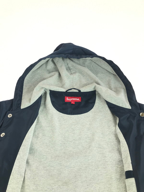 【中古品】【メンズ】 Supreme シュプリーム 17SS VERTICAL LOGO HOODED COACHES JACKET 17年春夏 バーティカル ロゴ フーディデッド コーチジャケット ライトアウター 149-251107-rt-08-tag サイズ：S カラー：ネイビー 万代Net店