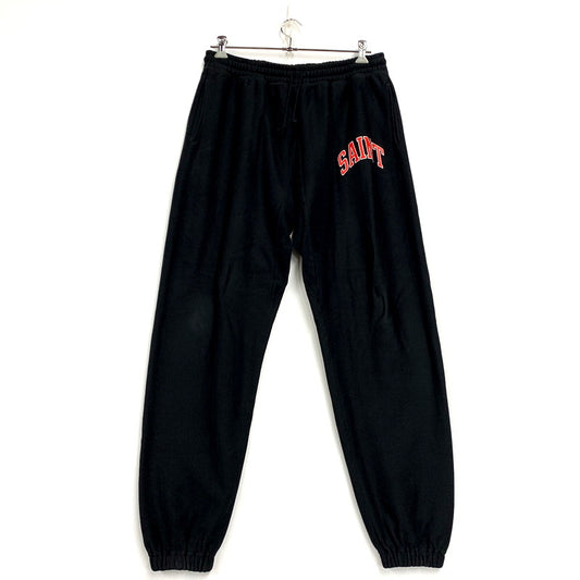 【中古品】【メンズ】 SAINT MICHAEL セントマイケル SWT PNT ARCH SM-A23-0000-036 スウェットパンツ ロゴ プリント ズボン ボトムス 153-250522-ay-07-izu サイズ：XL カラー：ブラック 万代Net店