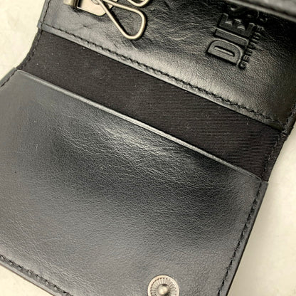 【中古品】【メンズ/レディース】 DIESEL ディーゼル X09366 D PLAQUE LOGO KEY CASE Dプラーク ロゴ キーケース 208-250609-ya-04-izu カラー：ブラック 万代Net店