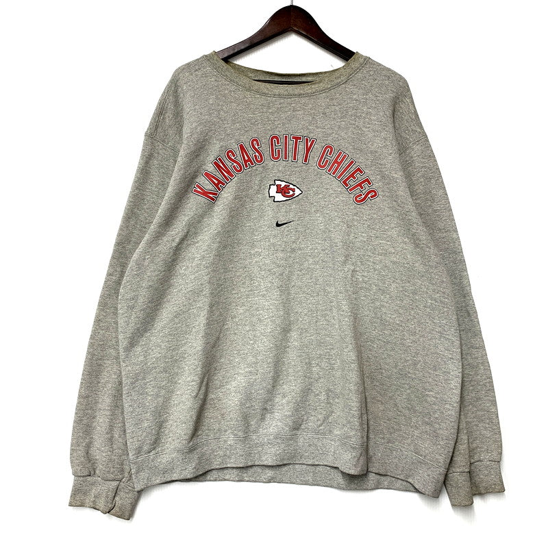 【現状渡し品】【メンズ】 NIKE ナイキ KANSAS CITY CHIEFS SWEATSHIRT FA-98-BSW スウェット トレーナー 長袖 ロゴ プリント トップス 146-250604-ay-08-izu サイズ：XL カラー：グレー 万代Net店