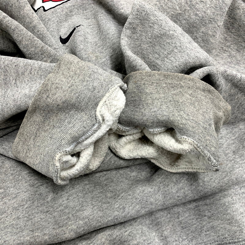 【現状渡し品】【メンズ】 NIKE ナイキ KANSAS CITY CHIEFS SWEATSHIRT FA-98-BSW スウェット トレーナー 長袖 ロゴ プリント トップス 146-250604-ay-08-izu サイズ：XL カラー：グレー 万代Net店