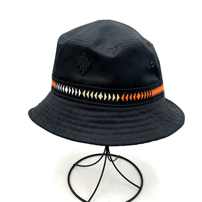 【中古品】【メンズ/レディース】 MARCELO BURLON マルセロバーロン ×STARTER スターター CMLB006S21FAB001 CROSS TAPE BUCKET HAT クロステープ バケット ハット 帽子 185-250610-ya-14-izu サイズ：OSFM カラー：BLACK 万代Net店