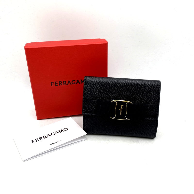 【中古美品】【レディース】 Salvatore Ferragamo サルヴァトーレフェラガモ 22 A926/257 ヴァラリボン 二つ折り財布 ウォレット 181-250610-as-17-izu カラー：ブラック 万代Net店