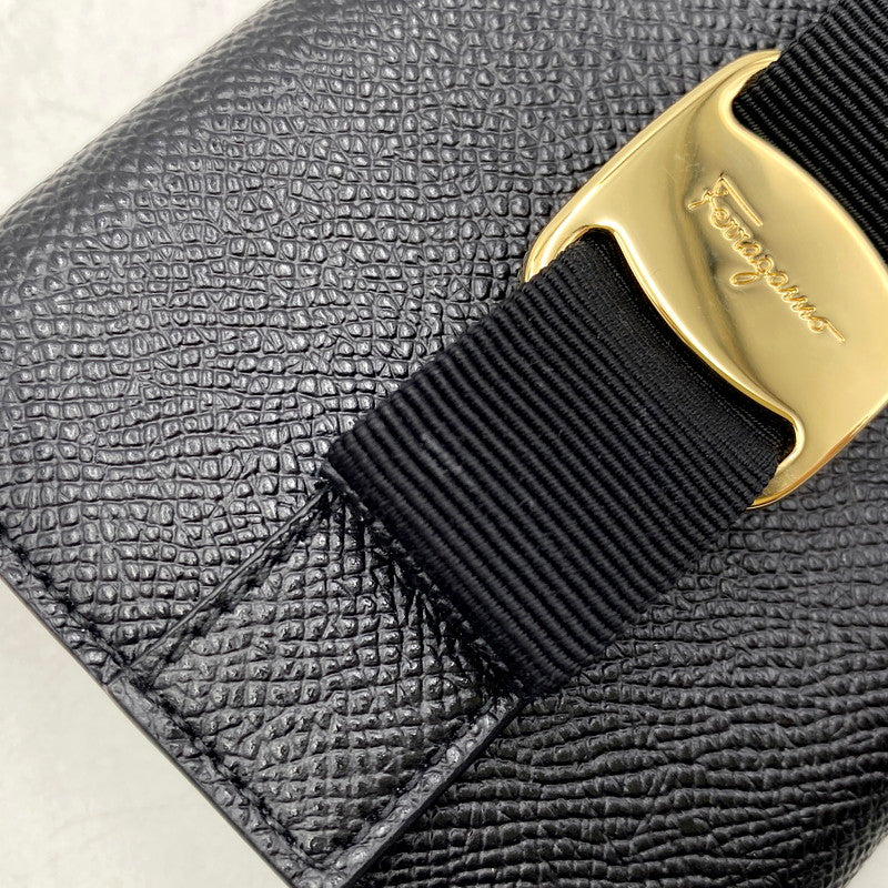 【中古美品】【レディース】 Salvatore Ferragamo サルヴァトーレフェラガモ 22 A926/257 ヴァラリボン 二つ折り財布 ウォレット 181-250610-as-17-izu カラー：ブラック 万代Net店