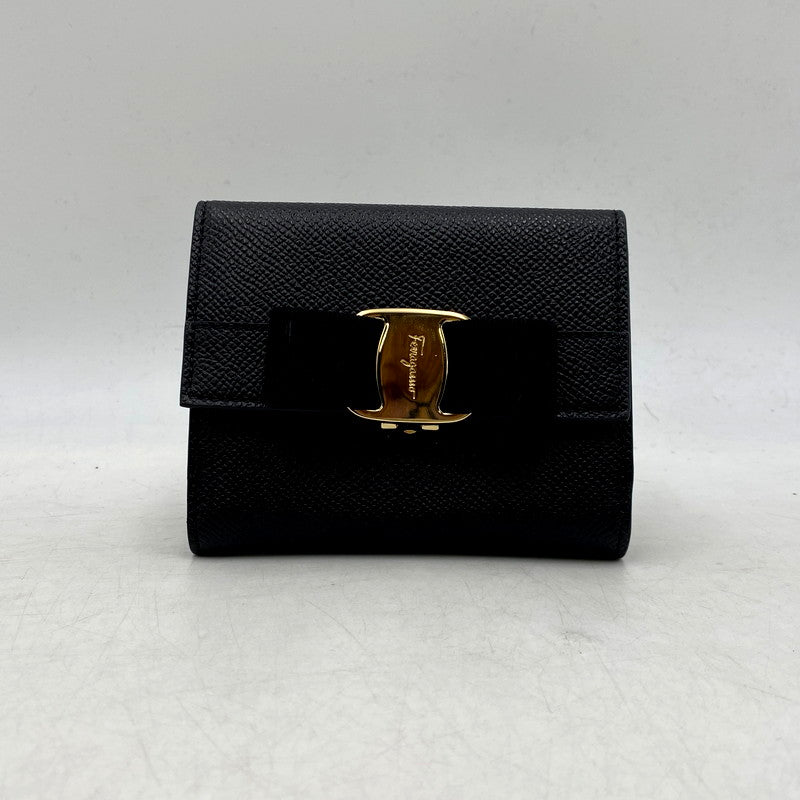 【中古美品】【レディース】 Salvatore Ferragamo サルヴァトーレフェラガモ 22 A926/257 ヴァラリボン 二つ折り財布 ウォレット 181-250610-as-17-izu カラー：ブラック 万代Net店