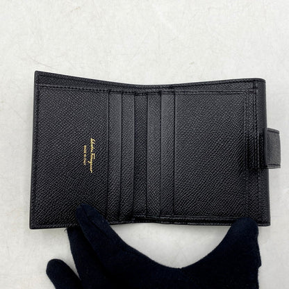 【中古美品】【レディース】 Salvatore Ferragamo サルヴァトーレフェラガモ 22 A926/257 ヴァラリボン 二つ折り財布 ウォレット 181-250610-as-17-izu カラー：ブラック 万代Net店
