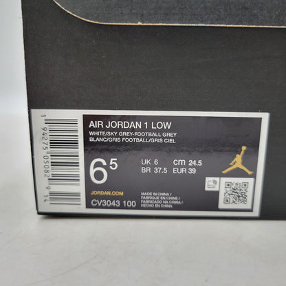 【中古品】【レディース】 NIKE ナイキ AIR JORDAN 1 LOW CV3043-100 エア ジョーダン 1 ロー スニーカー シューズ 靴 166-250614-as-21-izu サイズ：24.5cm カラー：WHITE/SKY GREY-FOOTBALL GREY 万代Net店