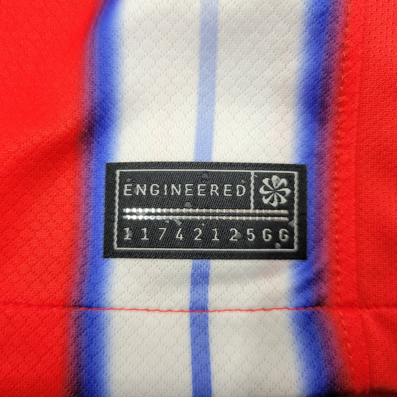 【中古品】【メンズ】 NIKE ナイキ ATLETICO DE MADRID 24-25 HOME SS UNIFORM FN8790-406 アトレティコ マドリード ホーム レプリカ ユニフォーム 半袖 ロゴ プリント トップス 148-250615-ay-05-izu サイズ：XL カラー：マルチ 万代Net店