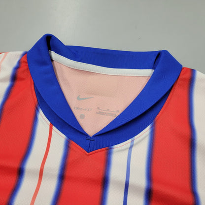 【中古品】【メンズ】 NIKE ナイキ ATLETICO DE MADRID 24-25 HOME SS UNIFORM FN8790-406 アトレティコ マドリード ホーム レプリカ ユニフォーム 半袖 ロゴ プリント トップス 148-250615-ay-05-izu サイズ：XL カラー：マルチ 万代Net店