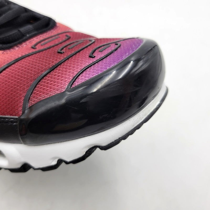 【中古品】【メンズ】 NIKE ナイキ W AIR MAX PLUS DZ3670-001 ウィメンズ エア マックス プラス スニーカー シューズ 靴 160-250619-as-04-izu サイズ：28cm カラー：BLACK/WHITE-VIOTECH-TEAM RED 万代Net店