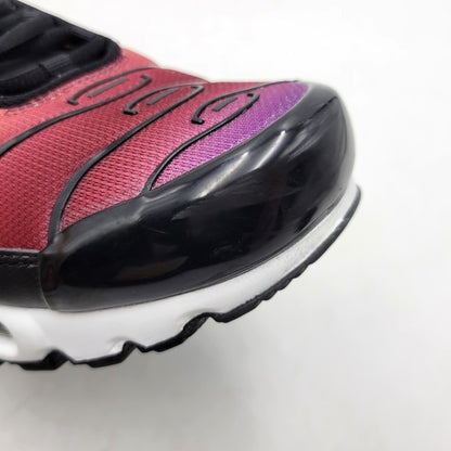 【中古品】【メンズ】 NIKE ナイキ W AIR MAX PLUS DZ3670-001 ウィメンズ エア マックス プラス スニーカー シューズ 靴 160-250619-as-04-izu サイズ：28cm カラー：BLACK/WHITE-VIOTECH-TEAM RED 万代Net店