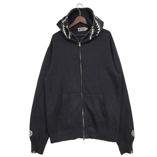 【中古品】【メンズ】 A BATHING APE アベイシングエイプ × BOUNTY HUNTER バウンティーハンター SHARK FULL ZIP HOODIE 001ZPD231921X シャーク フルジップ フーディー パーカー 長袖 トップス 142-250713-as-06-izu サイズ：XL カラー：ブラック 万代Net店