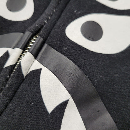 【中古品】【メンズ】 A BATHING APE アベイシングエイプ × BOUNTY HUNTER バウンティーハンター SHARK FULL ZIP HOODIE 001ZPD231921X シャーク フルジップ フーディー パーカー 長袖 トップス 142-250713-as-06-izu サイズ：XL カラー：ブラック 万代Net店