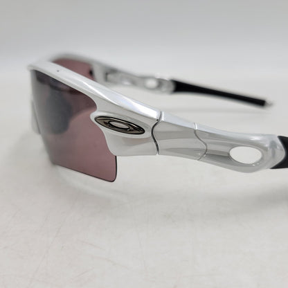 【中古品】【メンズ/レディース】 OAKLEY オークリー RADER SPORT SUNGLASSES 09-673J スポーツ サングラス 203-250724-as-08-izu カラー：シルバー×ブラック×レッド系 万代Net店