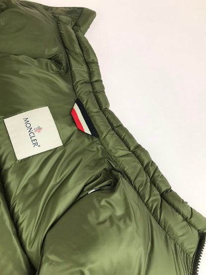 【中古品】【メンズ】 MONCLER モンクレール MONCLER E20914338785 V0061 MIR GILET DOWN VEST ミール ジレ ダウンベスト 141-251117-na-01-tag サイズ：1 カラー：カーキ 万代Net店