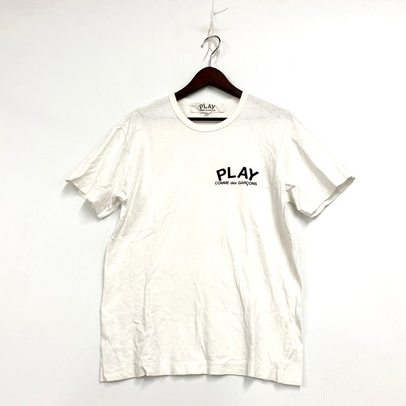【中古品】【メンズ】 PLAY COMME des GARCONS プレイコムデギャルソン LOGO PRINT SS TEE ロゴ プリント ショートスリーブ Tシャツ 半袖 トップス 140-250802-as-05-izu サイズ：L カラー：ホワイト 万代Net店