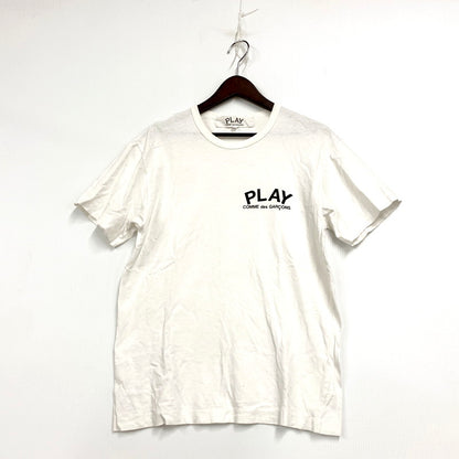 【中古品】【メンズ】 PLAY COMME des GARCONS プレイコムデギャルソン LOGO PRINT SS TEE ロゴ プリント ショートスリーブ Tシャツ 半袖 トップス 140-250802-as-05-izu サイズ：L カラー：ホワイト 万代Net店