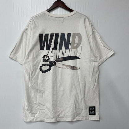 【中古品】【メンズ】 WIND AND SEA ウィンダンシー × DENHAM デンハム WIND SULFER TEE WDS-C-DHM-25-Q4-04 Tシャツ 半袖 トップス 142-250806-as-38-izu サイズ：XL カラー：ホワイト 万代Net店