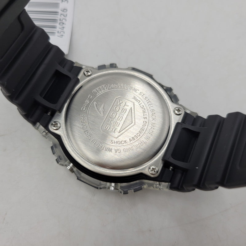 【中古美品】【メンズ/レディース】 G-SHOCK ジーショック DW-5600SKC-1 腕時計 199-260527-as-14-izu サイズ：48.9 × 42.8 × 13.4 mm カラー：クリア×ブラック 万代Net店