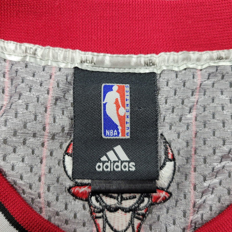 【中古品】【メンズ】 adidas アディダス BULLS GAME SHIRT 7995A 06 ブルズ ゲームシャツ トップス 146-250808-as-35-izu サイズ：XL カラー：マルチカラー 万代Net店
