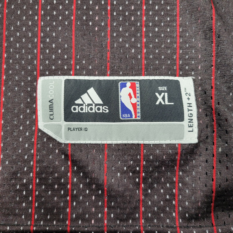 【中古品】【メンズ】 adidas アディダス BULLS GAME SHIRT 7995A 06 ブルズ ゲームシャツ トップス 146-250808-as-35-izu サイズ：XL カラー：マルチカラー 万代Net店