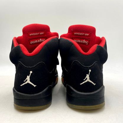 【中古品】【メンズ】 NIKE ナイキ × SUPREME シュプリーム AIR JORDAN 5 RETRO SUPREME 824371-001 エア ジョーダン 5 レトロ スニーカー シューズ 靴 160-250805-ay-02-izu サイズ：28cm カラー：BLACK/WHITE-VARSITY RED 万代Net店