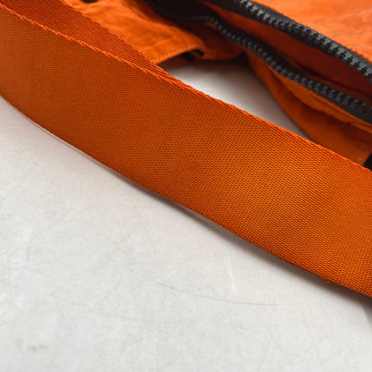 【中古品】【メンズ/レディース】 C.P.Company シーピーカンパニー NYLON B SHOULDER BAG 14CMAC086A ナイロン B ショルダーバッグ カバン 鞄 188-250806-as-17-izu カラー：オレンジ 万代Net店