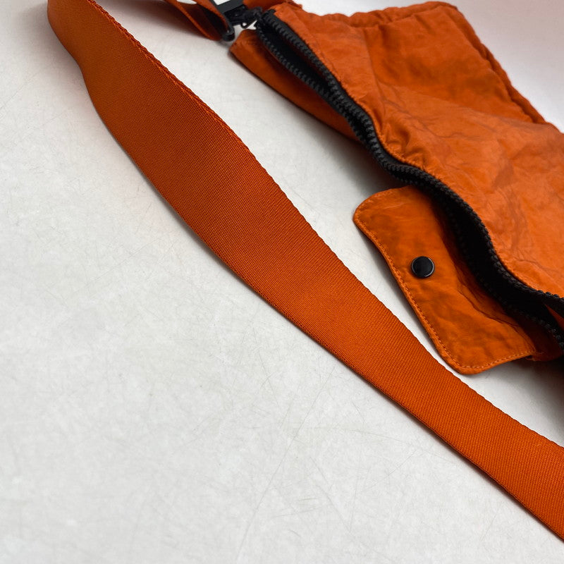 【中古品】【メンズ/レディース】 C.P.Company シーピーカンパニー NYLON B SHOULDER BAG 14CMAC086A ナイロン B ショルダーバッグ カバン 鞄 188-250806-as-17-izu カラー：オレンジ 万代Net店