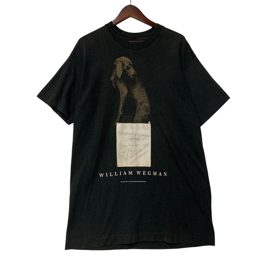 【中古品】【メンズ】 WILLIAM WEGMAN ウィリアム ウェグマン FRUIT OF THE LOOM フルーツ オブ ザ ルーム 両シングル IN THE BOX イン ザ ボックス ART TEE アート Tシャツ トップス 半袖 146-250806-ya-01-izu サイズ：L カラー：ブラック 万代Net店