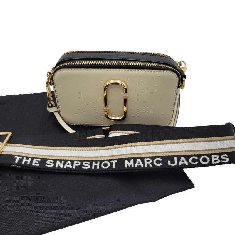 【中古品】【レディース】 MARC JACOBS マークジェイコブス THE SNAPSHOT SHOULDER BAG M0012007 スナップショット ショルダーバッグ カバン 鞄 188-250807-as-14-izu カラー：クリーム系×ブラック 万代Net店