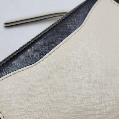 【中古品】【レディース】 MARC JACOBS マークジェイコブス THE SNAPSHOT SHOULDER BAG M0012007 スナップショット ショルダーバッグ カバン 鞄 188-250807-as-14-izu カラー：クリーム系×ブラック 万代Net店