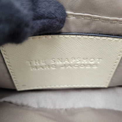 【中古品】【レディース】 MARC JACOBS マークジェイコブス THE SNAPSHOT SHOULDER BAG M0012007 スナップショット ショルダーバッグ カバン 鞄 188-250807-as-14-izu カラー：クリーム系×ブラック 万代Net店