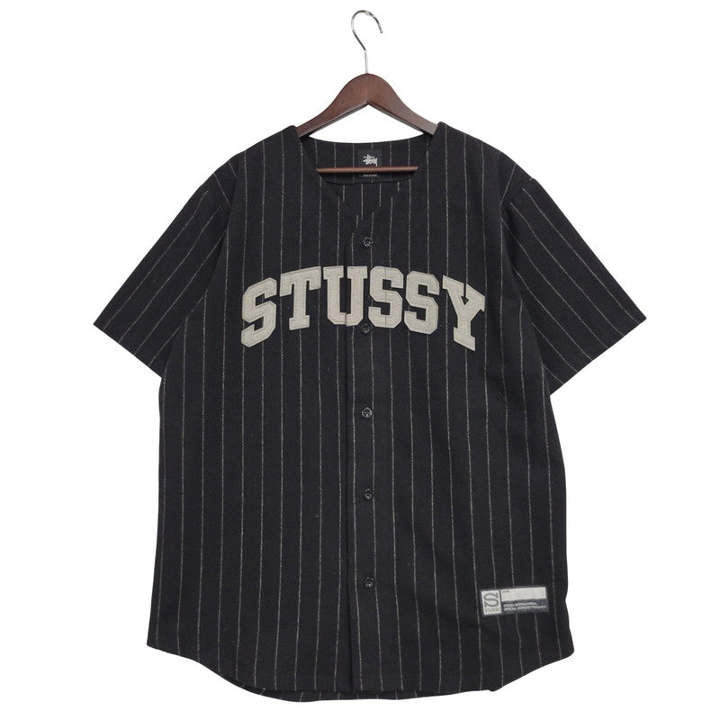 【中古品】【メンズ】 STUSSY ステューシー 111761 ARCH FELT LOGO SS WOOL BASEBALL SHIRT アーチフェルトロゴ ショートスリーブウールベースボールシャツ トップス 半袖 142-250811-ma-05-izu サイズ：L カラー：BLACK 万代Net店