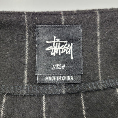 【中古品】【メンズ】 STUSSY ステューシー 111761 ARCH FELT LOGO SS WOOL BASEBALL SHIRT アーチフェルトロゴ ショートスリーブウールベースボールシャツ トップス 半袖 142-250811-ma-05-izu サイズ：L カラー：BLACK 万代Net店